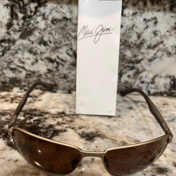Maui Jim BACKSWING Polarized Sunglasses 709-16A Gold/Bronze Glass MSRP $349 New - Picture 8 of 16